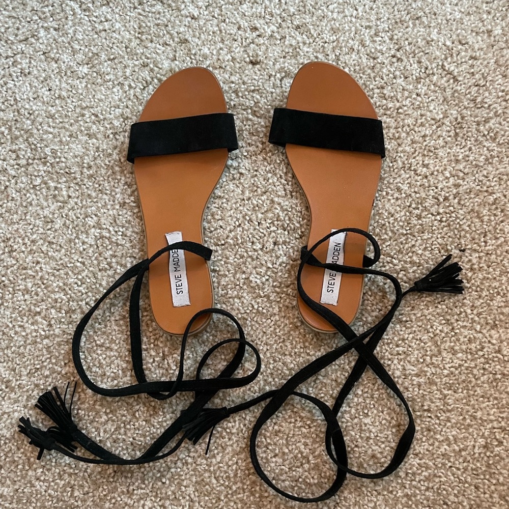 Steve Madden black lace up sandals size 8
